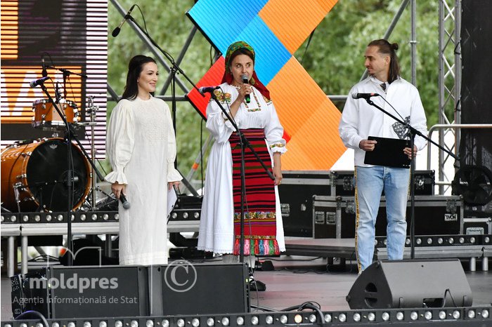 GALERIE FOTO Chișinăul a găzduit Festivalul Tradițiilor Românești, ediția a II-a