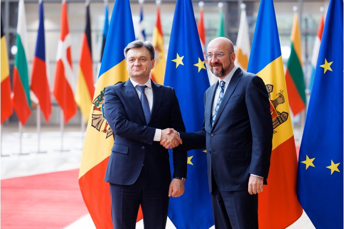 Prim-ministrul Dorin Recean, la întrevederea cu președintele Consiliului European, Charles Michel: „Viitorul Republicii Moldova este în marea familie europeană”