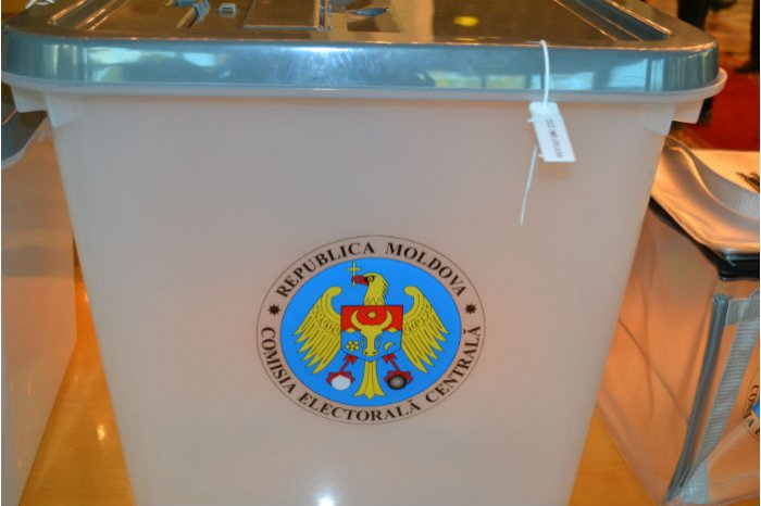 Association of observers finds new violations on presidential election runoff conduct in Moldova
