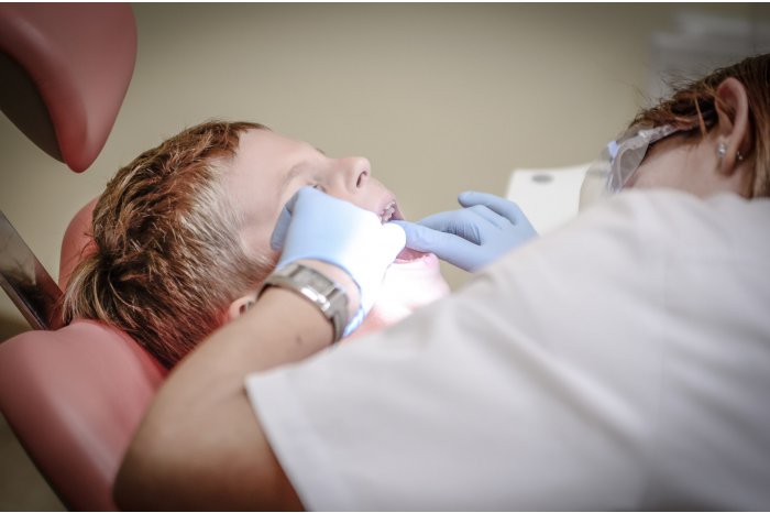 Для детей двух районов организованы бесплатные стоматологические услуги 