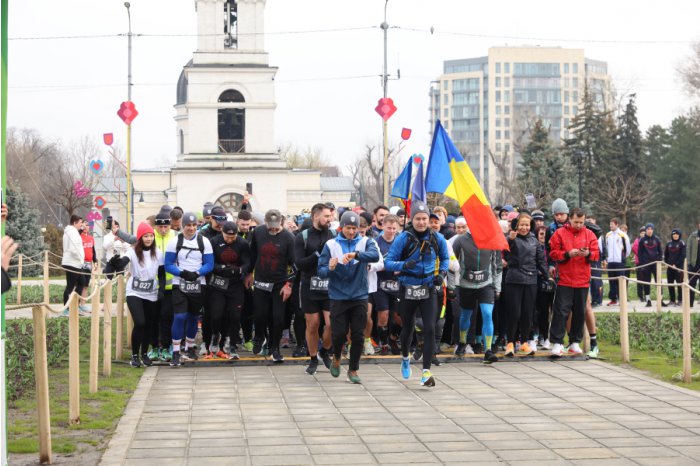 La Chișinău a fost dat startul Ultramaratonului RUBICON 2024 între Chișinău și București