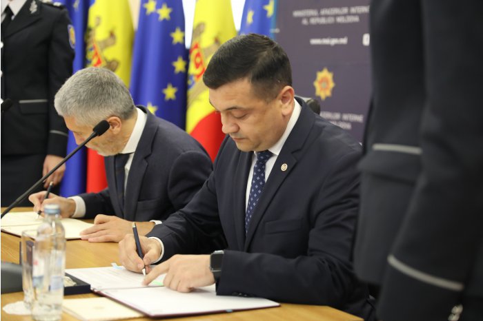 PHOTO Moldova, Spain signed agreement on mutual re