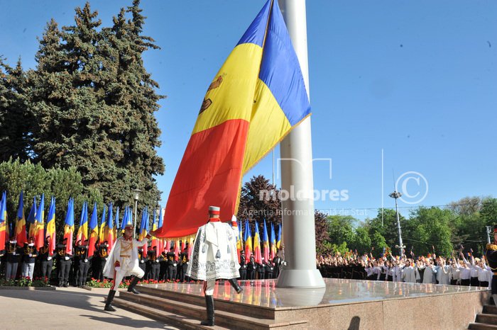 Vicepremierul Mihai Popșoi: „Drapelul nu este doar un simbol, ci reprezintă amintirea unității noastre și a faptului că suntem o națiune suverană și independentă”