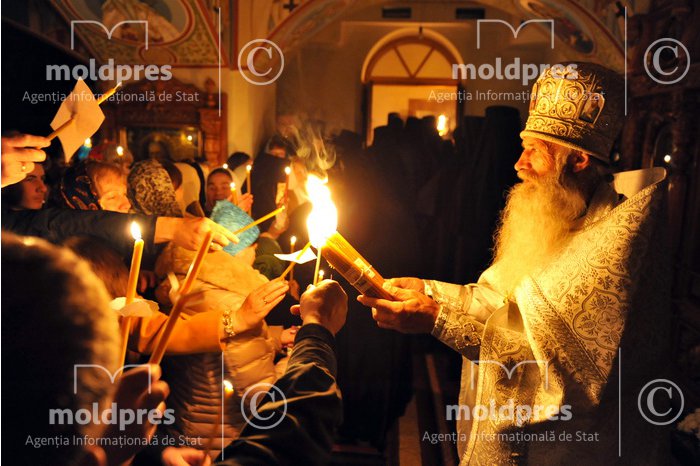 Православные христиане отмечают Пасху