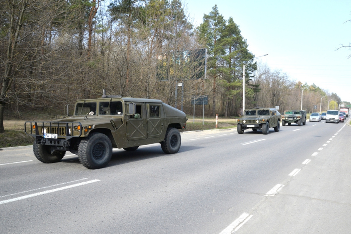 Circa 400 de militari moldoveni și americani vor p