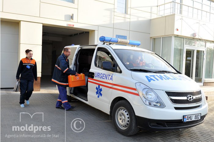 Over 14,000 people call ambulance in Moldova in la