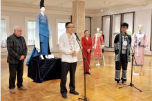 Deschiderea expoziției de cultură vestimentară chineză „Dialog în spațiu și timp"'
