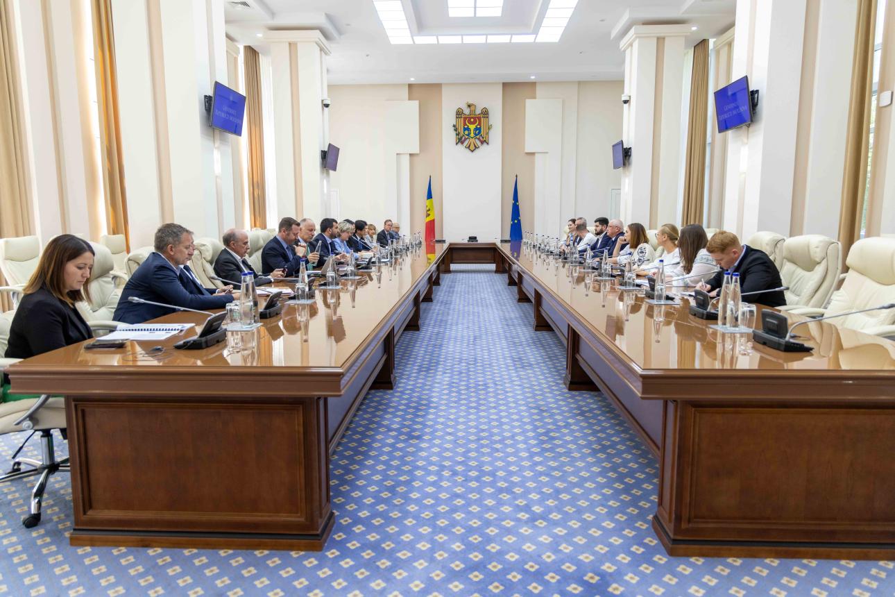 Prim-ministrul Alexandru Munteanu a avut o întrevedere cu membrii Consiliului de Administrație al BERD