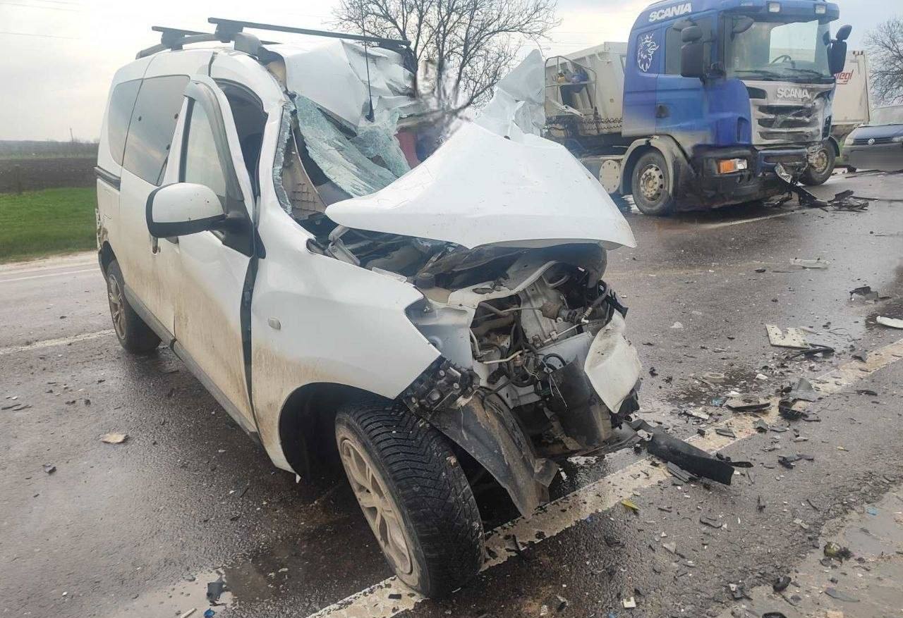 Accident grav la Telenești. Un bărbat de 65 de ani a decedat la fața locului