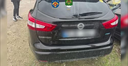 Opt persoane au fost reținute, printre care și funcționari, într-un dosar de contrabandă cu automobile de 5 milioane de lei