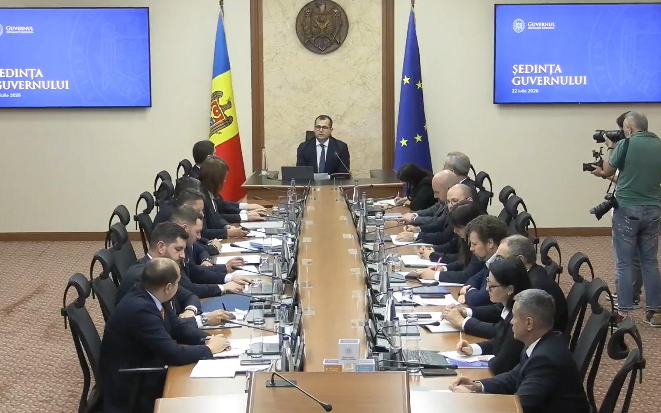 Premierul Vasile Tofan cere măsuri împotriva „salariilor nesimțite”. Guvernul va propune plafonări și eliminarea unor sporuri