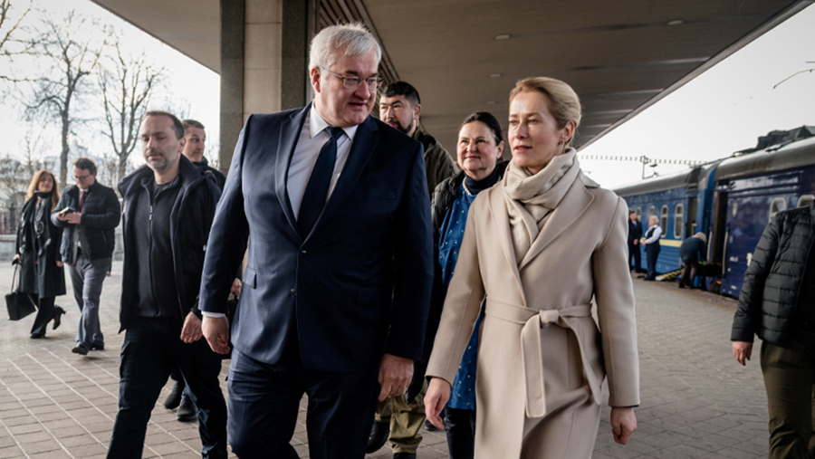 Miniștri de externe ai UE participă în Ucraina la ceremoniile de comemorare a masacrului de la Bucea