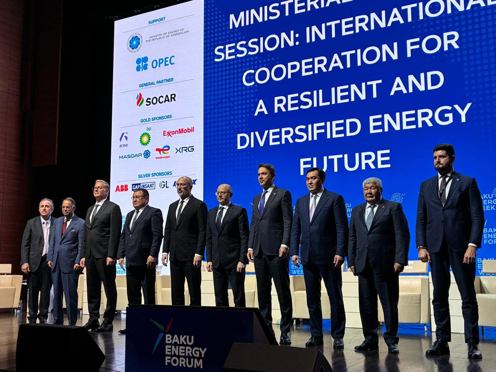 Dorin Junghietu, la Baku Energy Week: „Energia verde înseamnă securitate și stabilitate pe termen lung”
