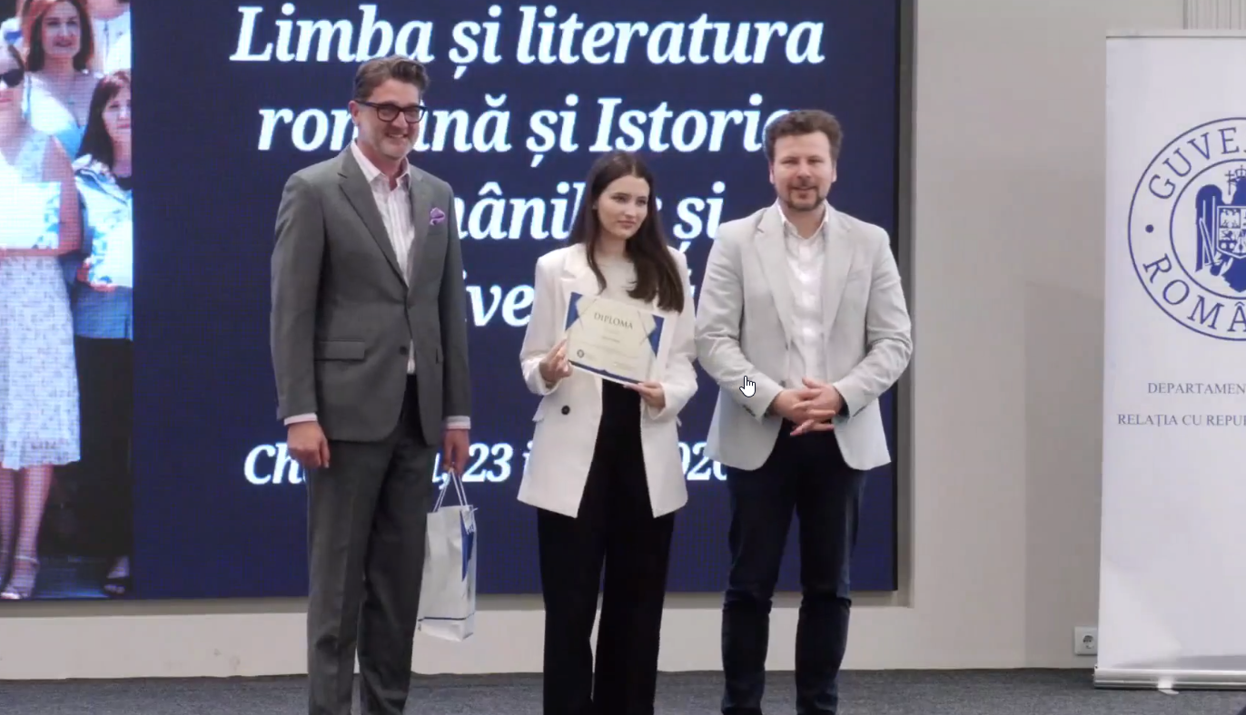 Performanța elevilor olimpici la Limba română și Istoria românilor, premiată la Chișinău
