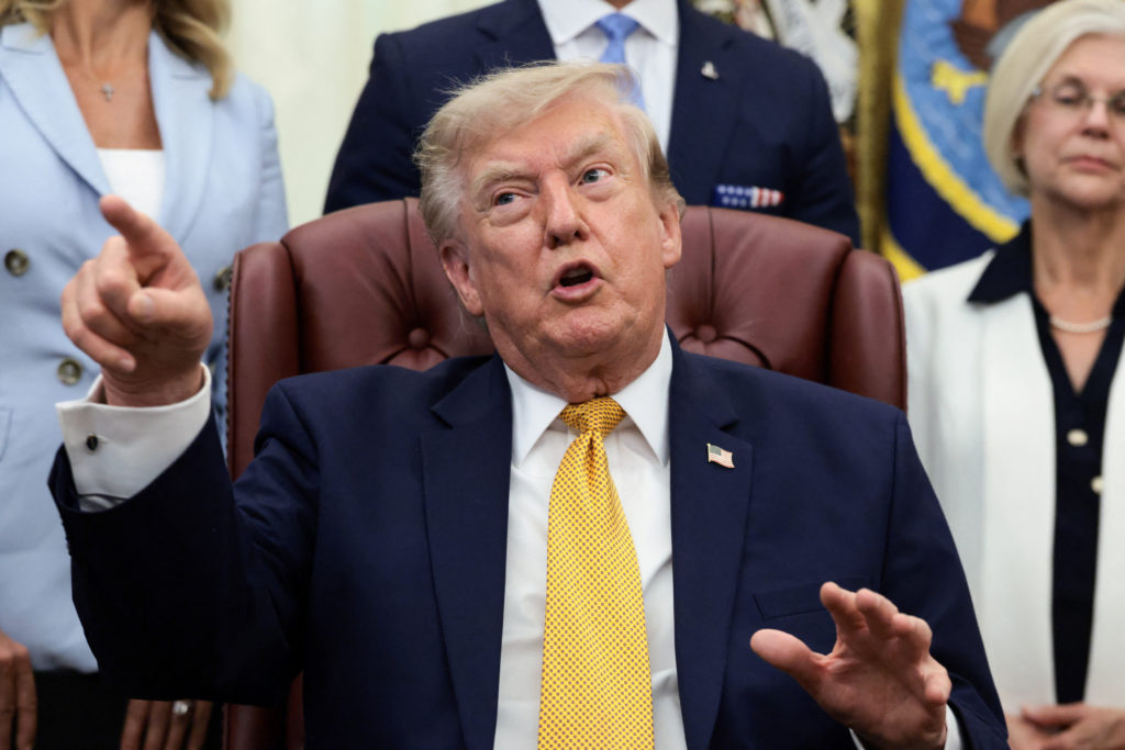Donald Trump interzice exportul de rachete interceptoare către Ucraina