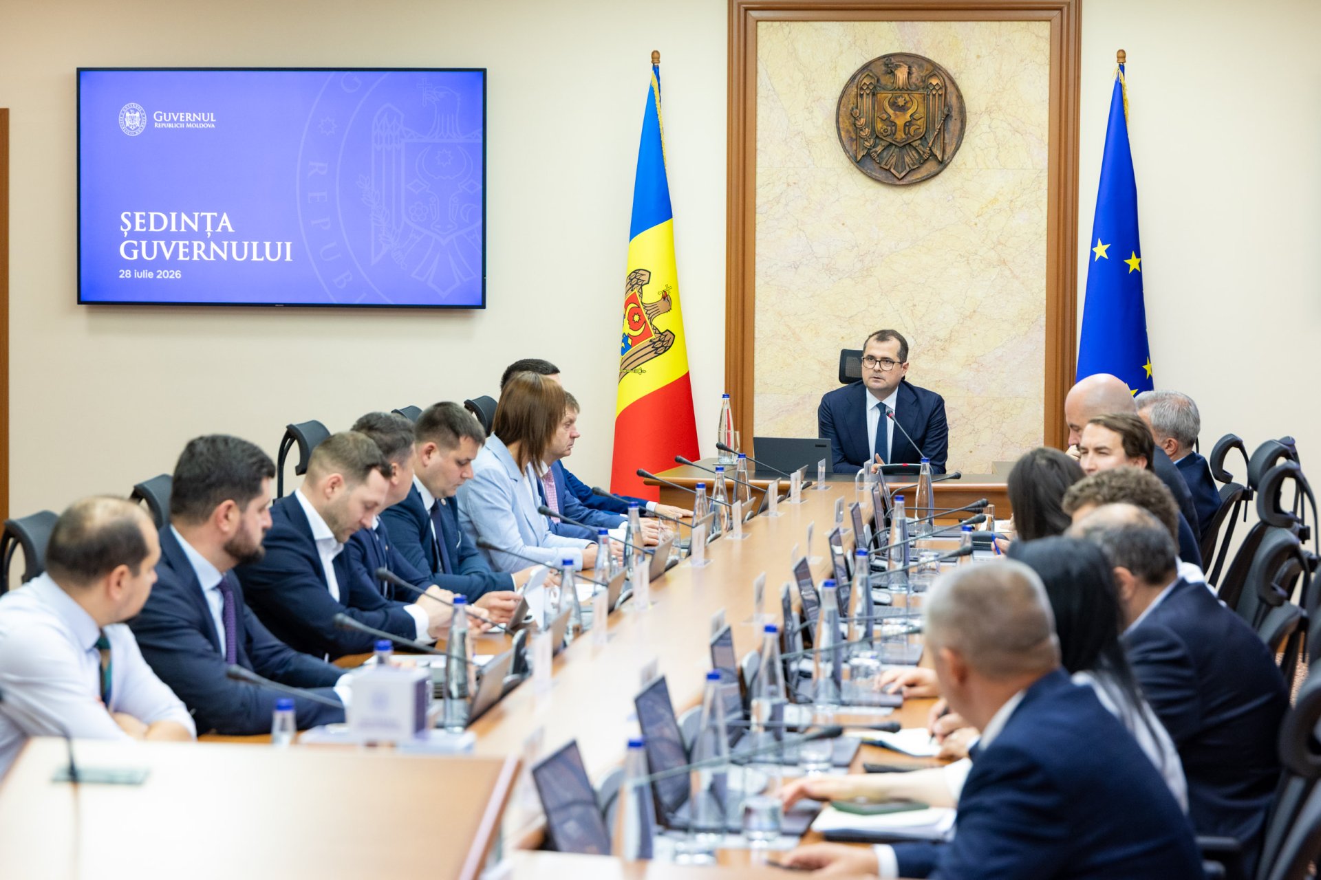 Guvernul a instituit starea de alertă în sectoarele energetic și hidrologic, pentru 30 de zile