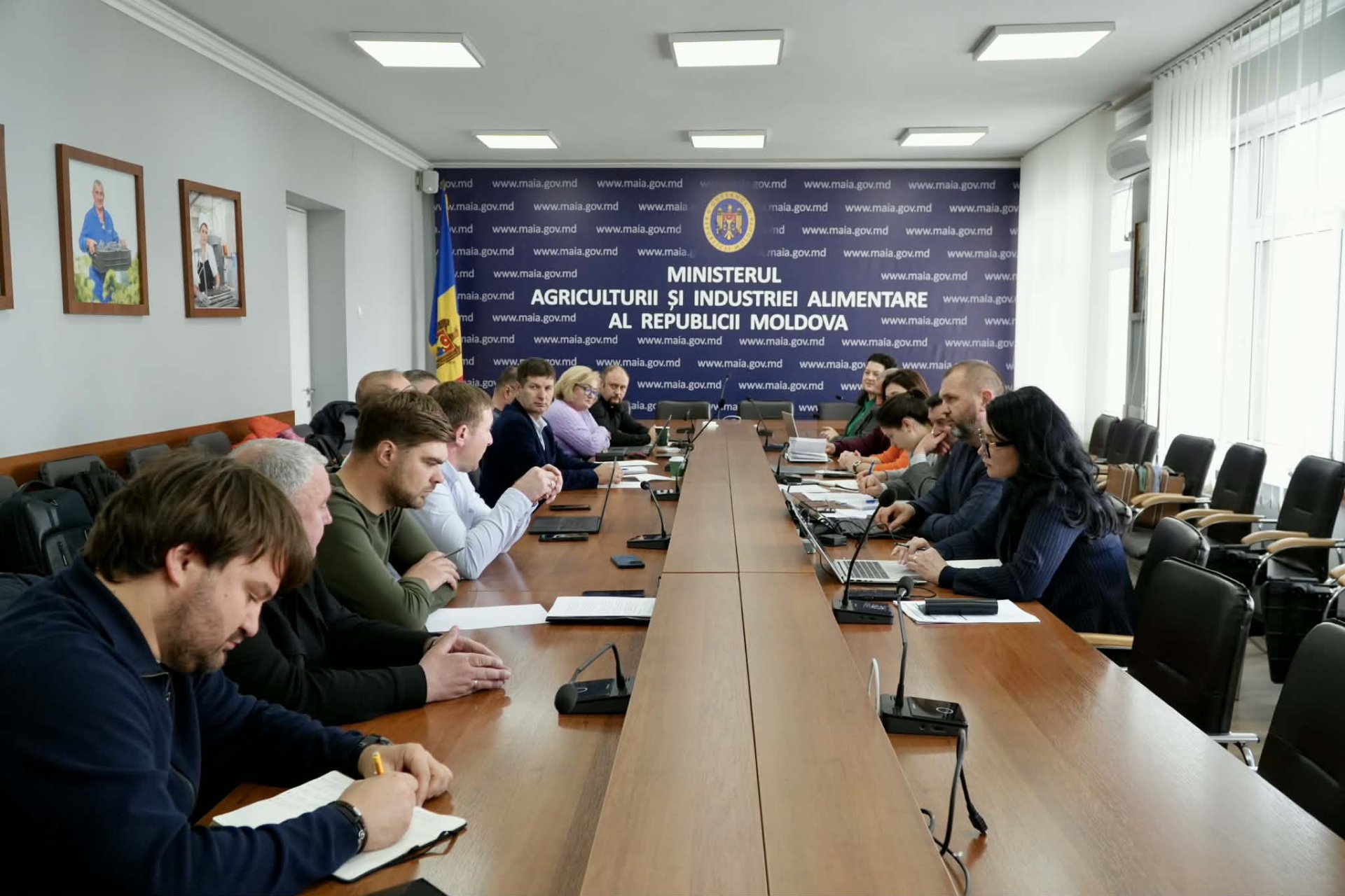 Ministerul Agriculturii consultă asociațiile de profil pentru înființarea Oficiului Horticol