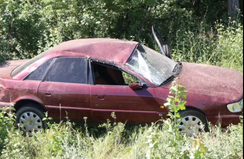 Un tânăr, reținut după ce ar fi furat și avariat un automobil în Chișinău