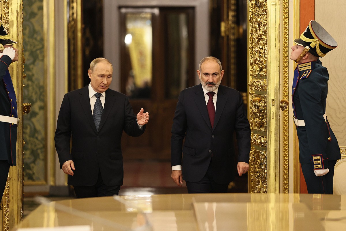 Putin consideră că o aderare a Armeniei la UE este „imposibilă”