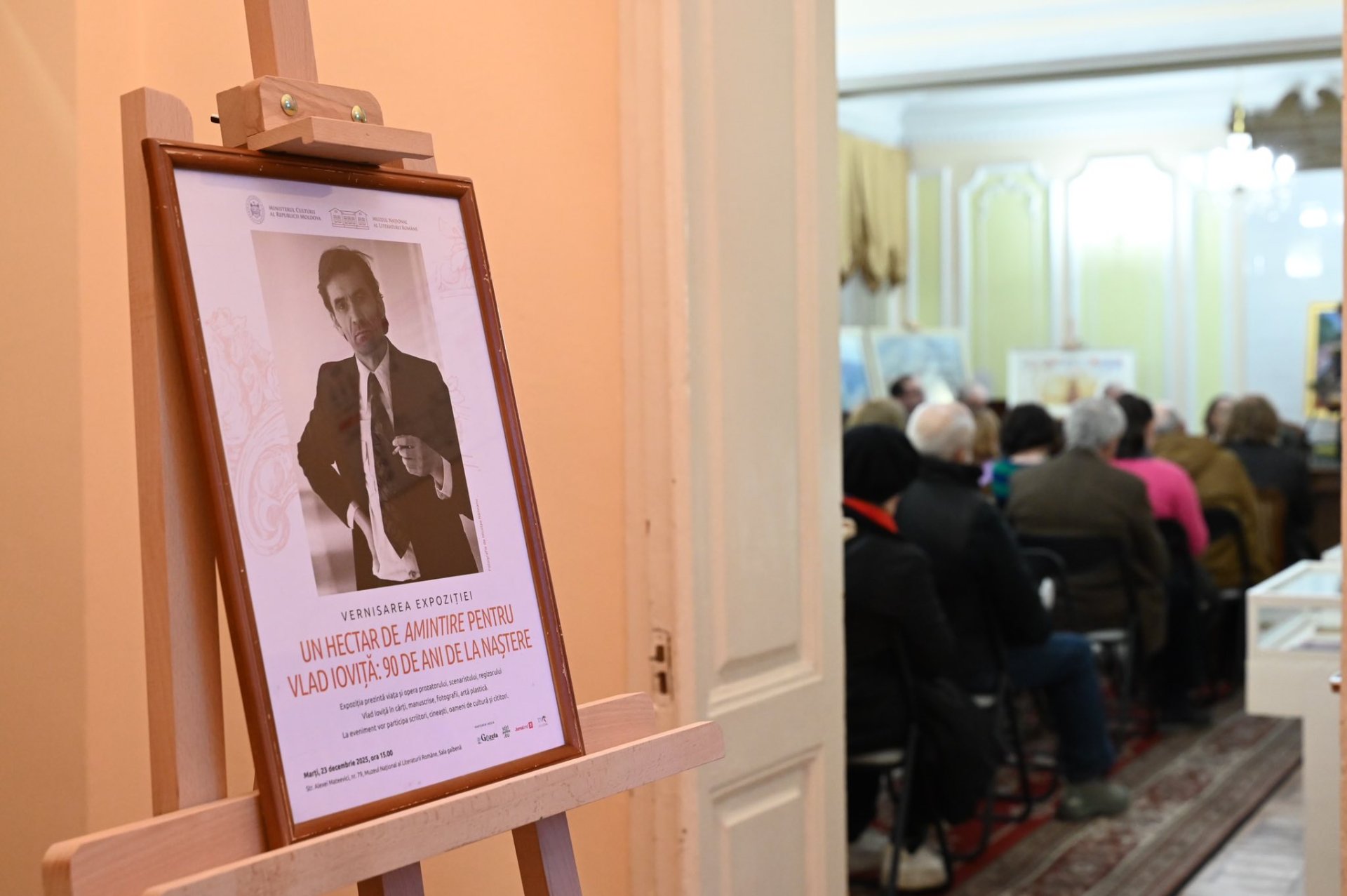 Expoziție aniversară dedicată lui Vlad Ioviță, la Muzeul Național al Literaturii Române