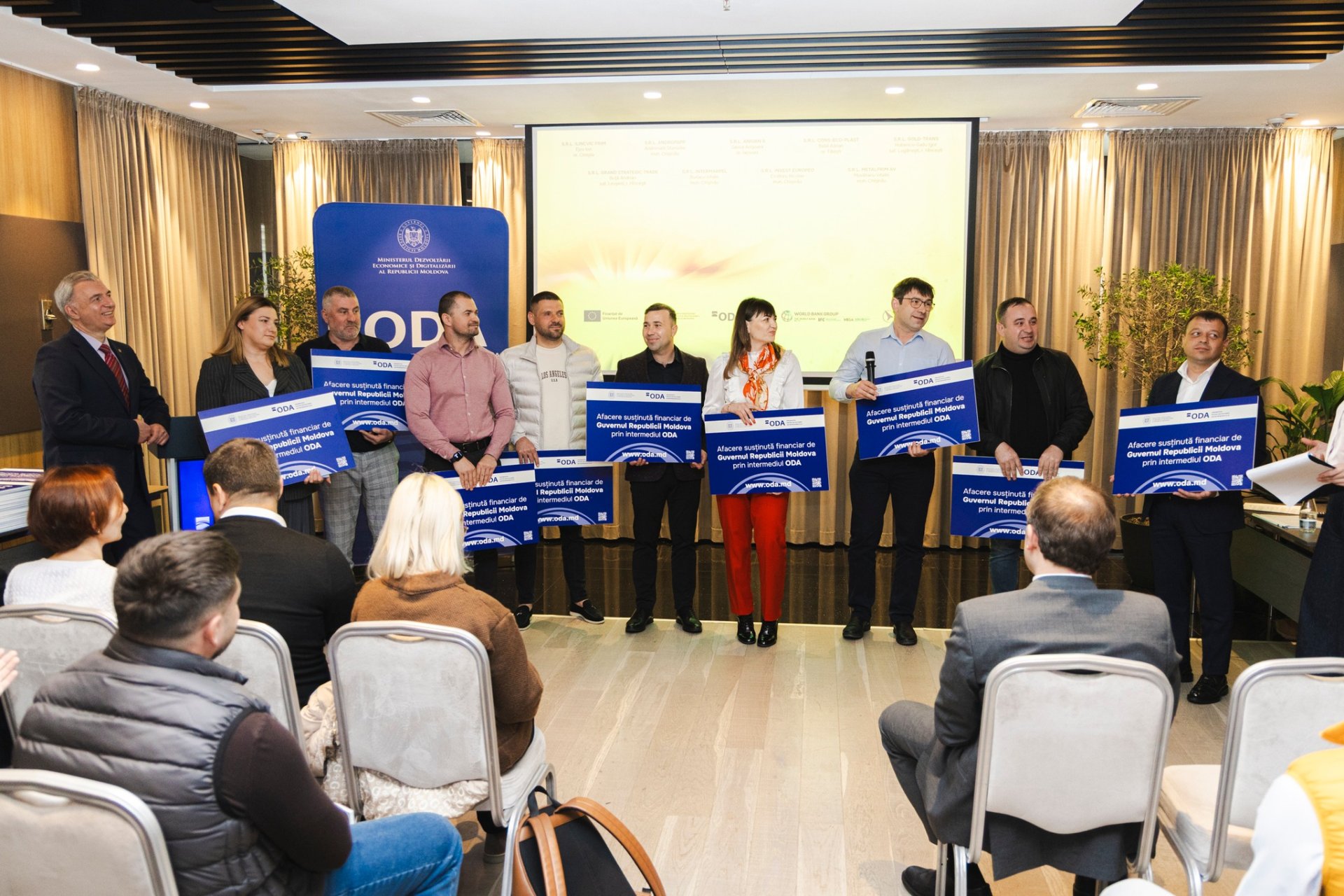 FOTO // Finanțare nerambursabilă pentru antreprenori: 81 de companii au primit granturi în valoare de 43 milioane de lei