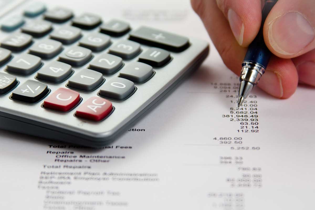 Impozitul pe venit pentru bănci și instituții financiare va crește
