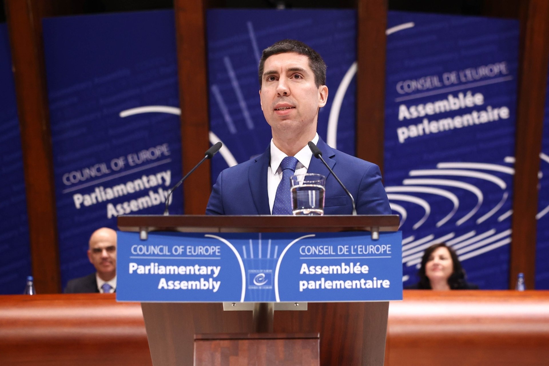 VIDEO // Vicepremierul Mihai Popșoi, de la tribuna APCE: „Apartenența la CoE și statutul de țară candidată la UE ne oferă instrumentele necesare pentru a aduce țara noastră în marea familie europeană”