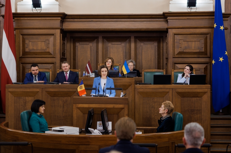 FOTO, VIDEO // Președinta Maia Sandu, în plenul Legislativului de la Riga: „Parcursul european al Republicii Moldova este real și ireversibil”