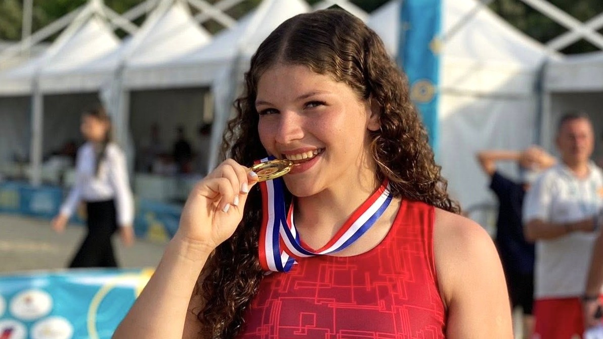 Sportivii moldoveni au revenit cu 11 medalii de la Campionatul European de lupte pe plajă