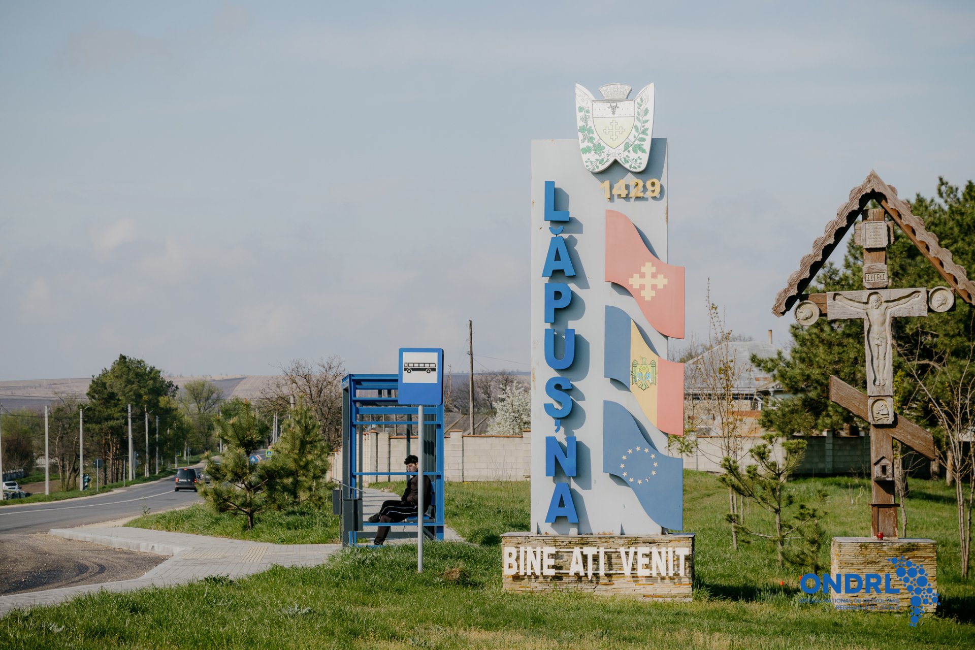 FOTO // Comuna Lăpușna se modernizează prin cinci proiecte finanțate de Guvern. Drumuri reparate, primărie nouă și investiții în educație