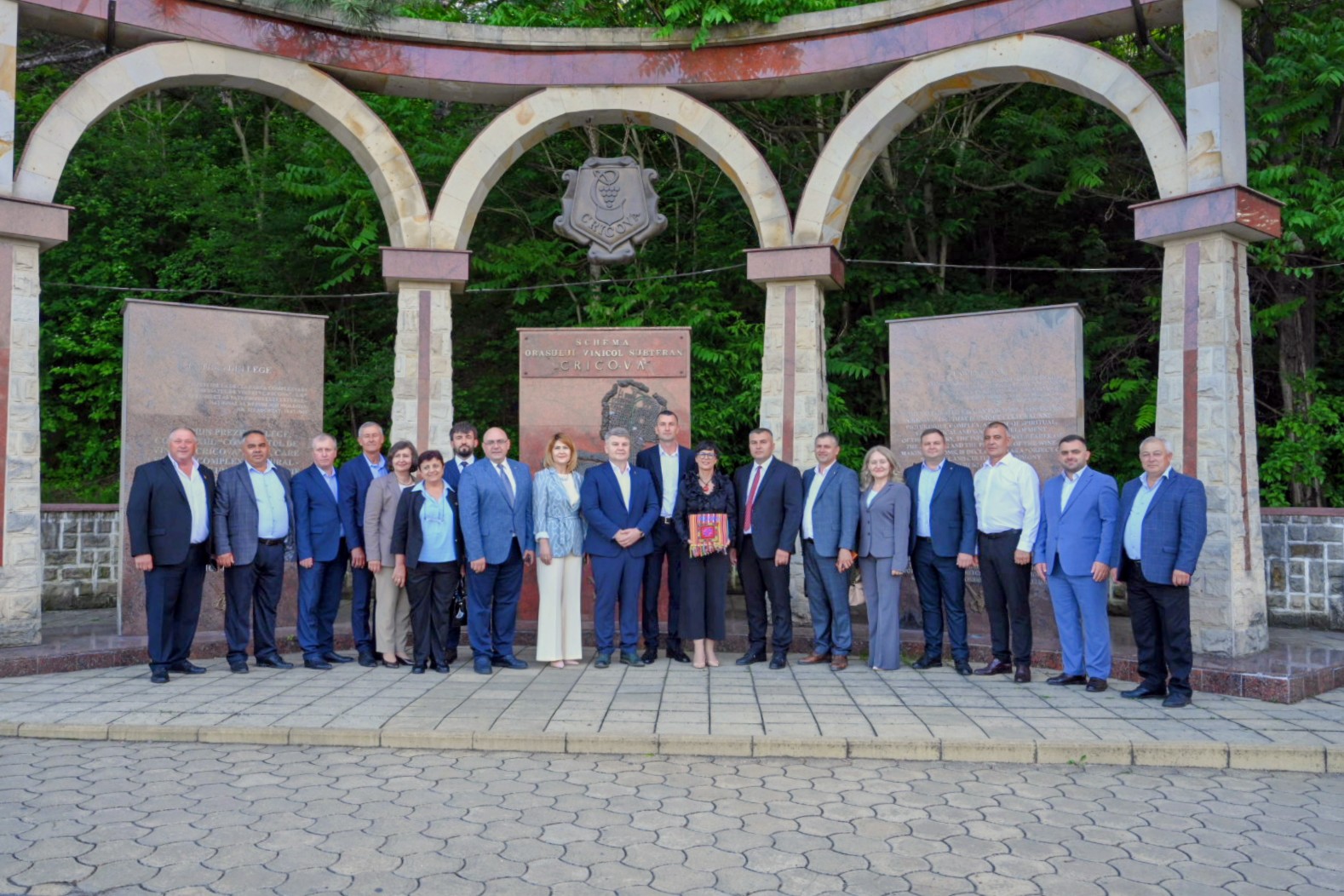 FOTO // Marta Kos s-a întâlnit cu primarii din Republica Moldova: UE va contribui la modernizarea a încă 20 de școli din țară
