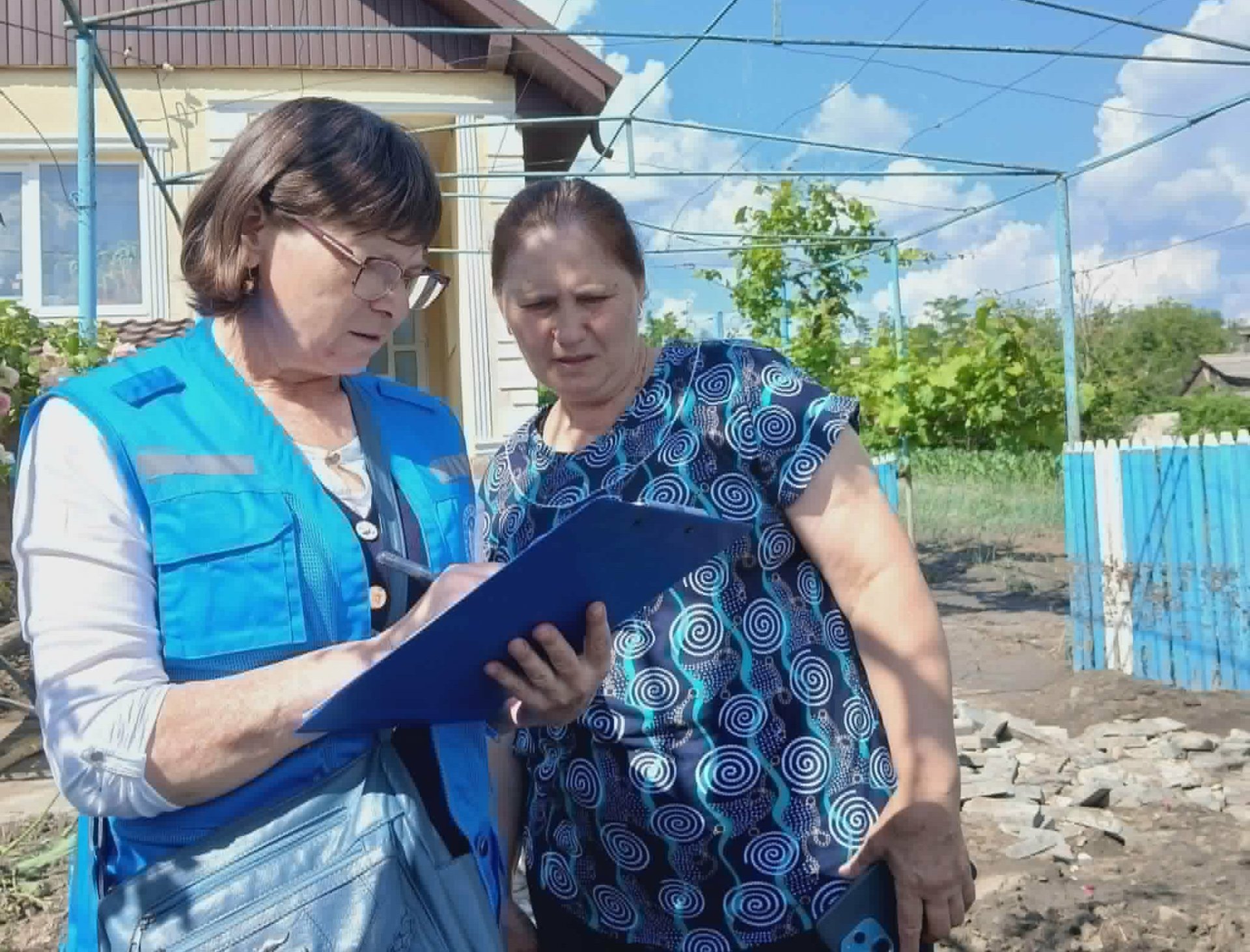 Circa 180 de familii afectate de inundațiile din ultimele săptămâni au beneficiat de ajutor umanitar