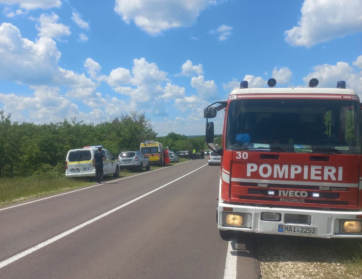 Accident rutier între localitățile Suruceni și Nimoreni: o minoră a fost descarcerată de salvatori după ce a rămas blocată în mașină