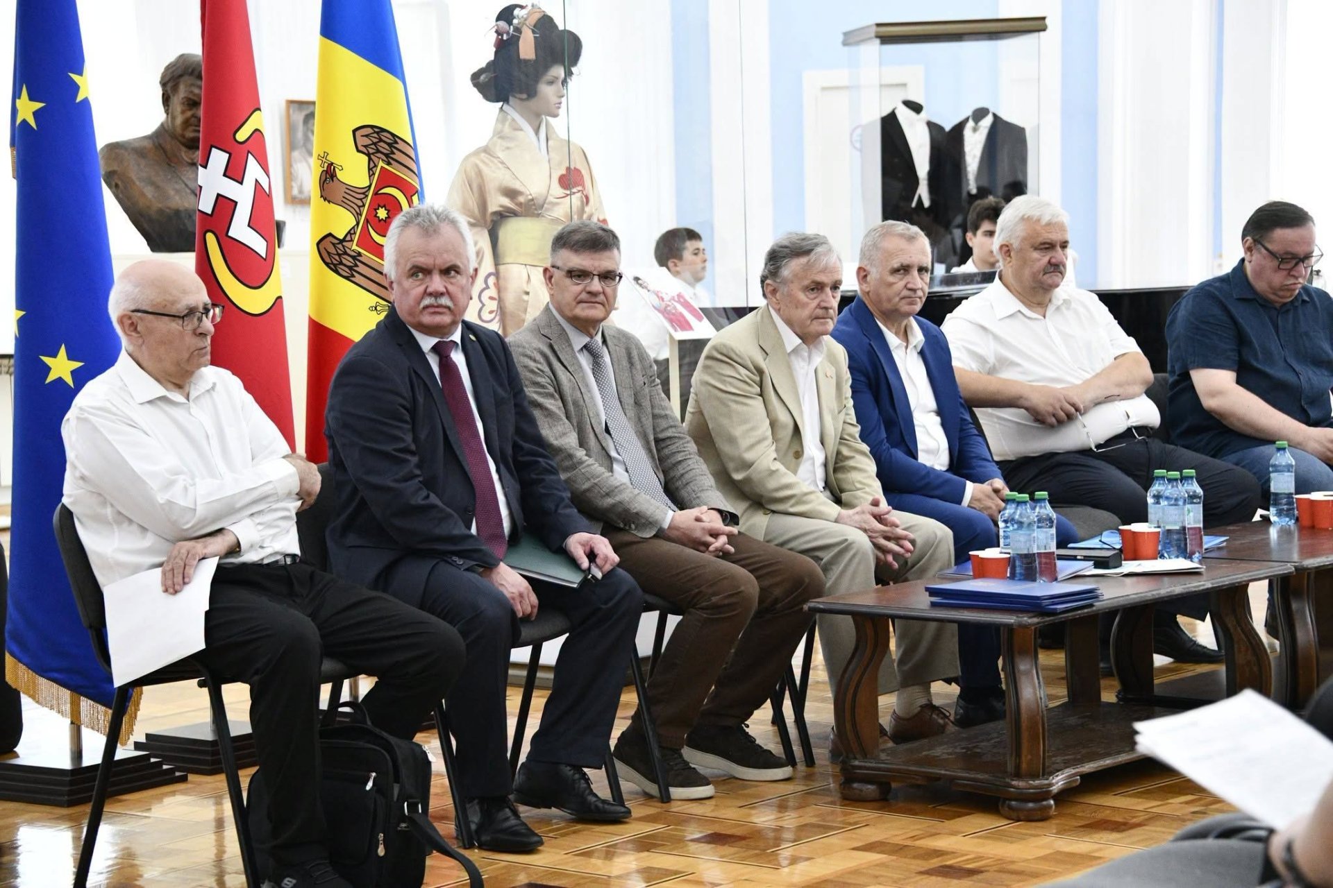 FOTO // Istorici, cercetători și profesori, distinși pentru contribuția la valorificarea patrimoniului național