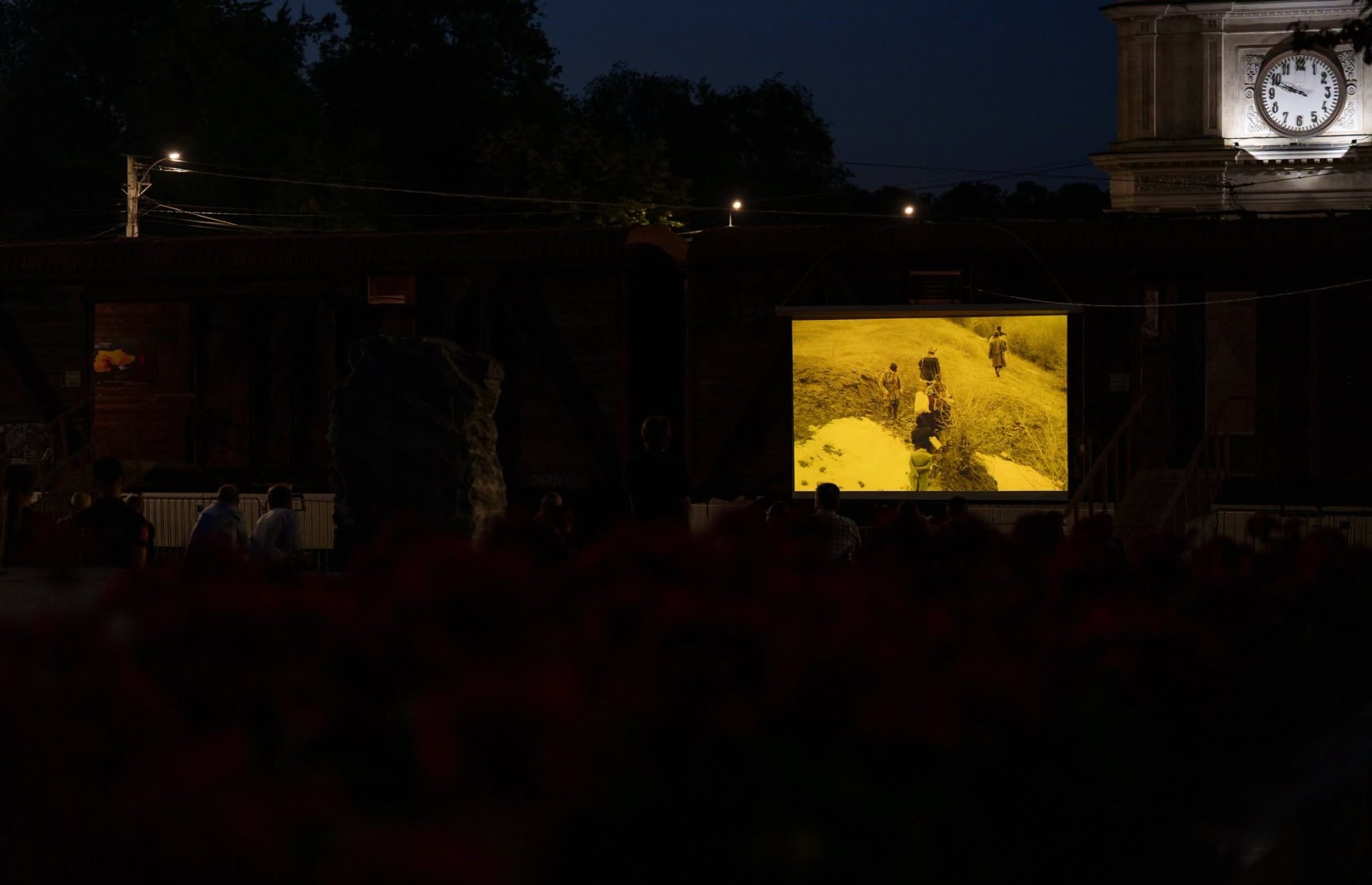 FOTO // Filmul „Corbii pradă n-o împart”, proiectat în PMAN în cadrul expoziției „Teroarea de stat în Moldova sovietică”