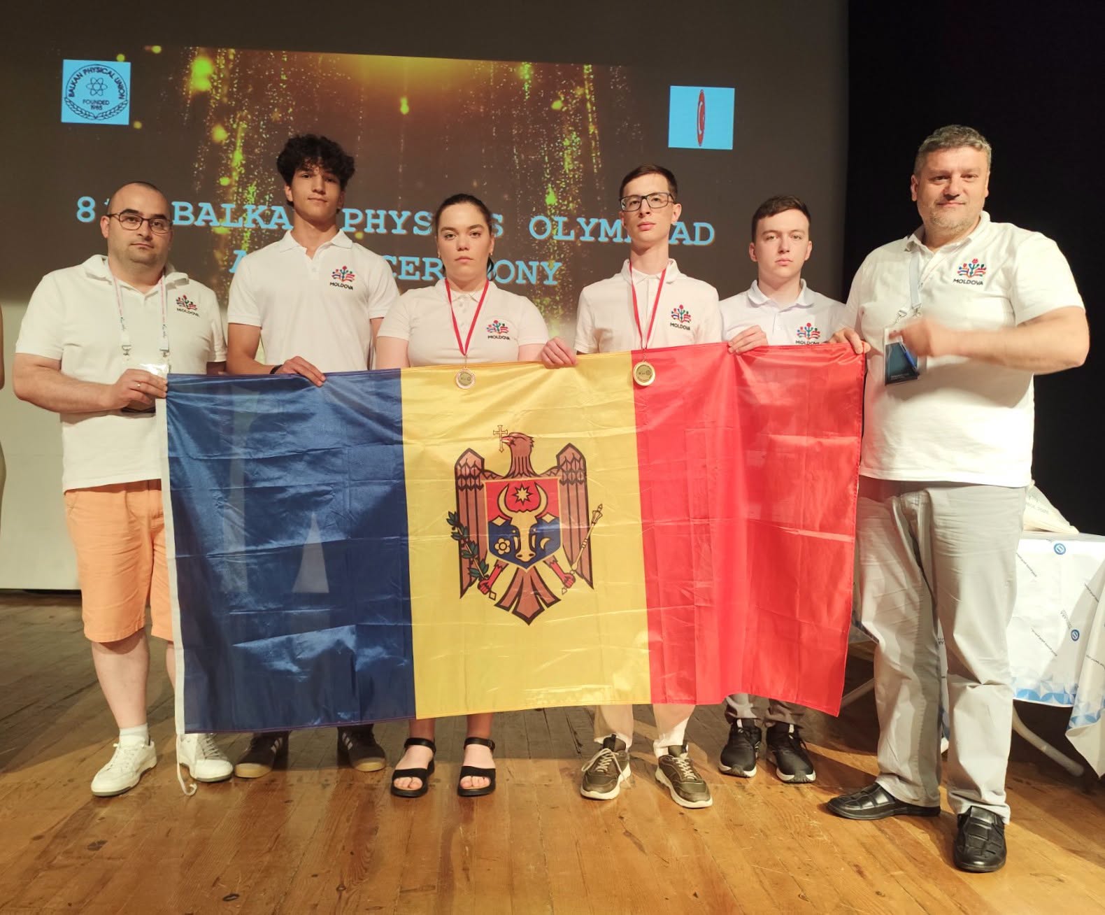 Performanță pentru elevii din Republica Moldova la Olimpiada Balcanică de Fizică: medalii de aur, bronz și un premiu special