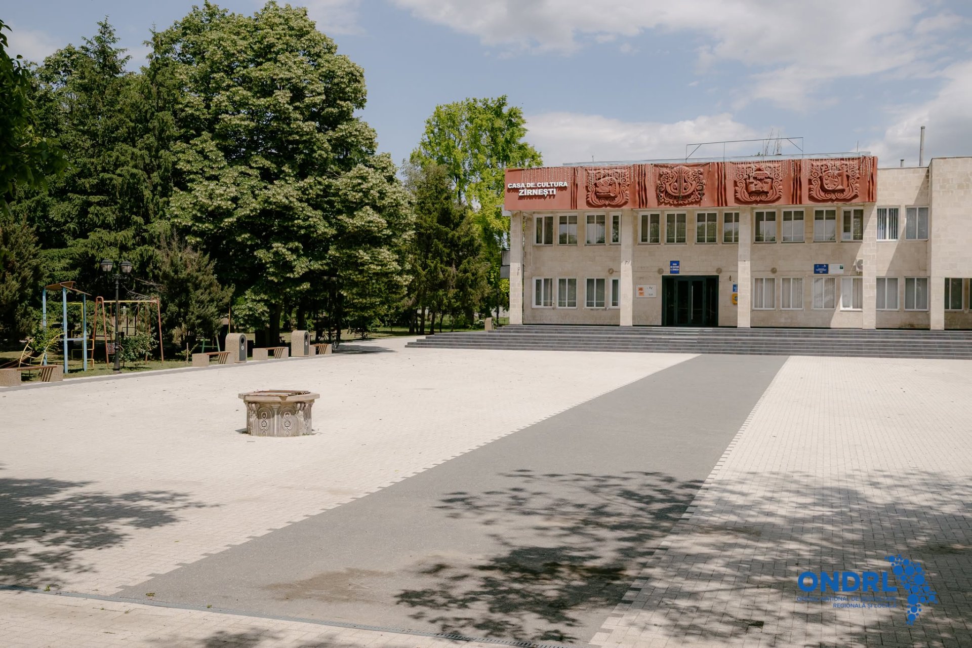 SATUL EUROPEAN // Locuitorii comunei Zîrnești beneficiază de apă potabilă și un spațiu public modernizat