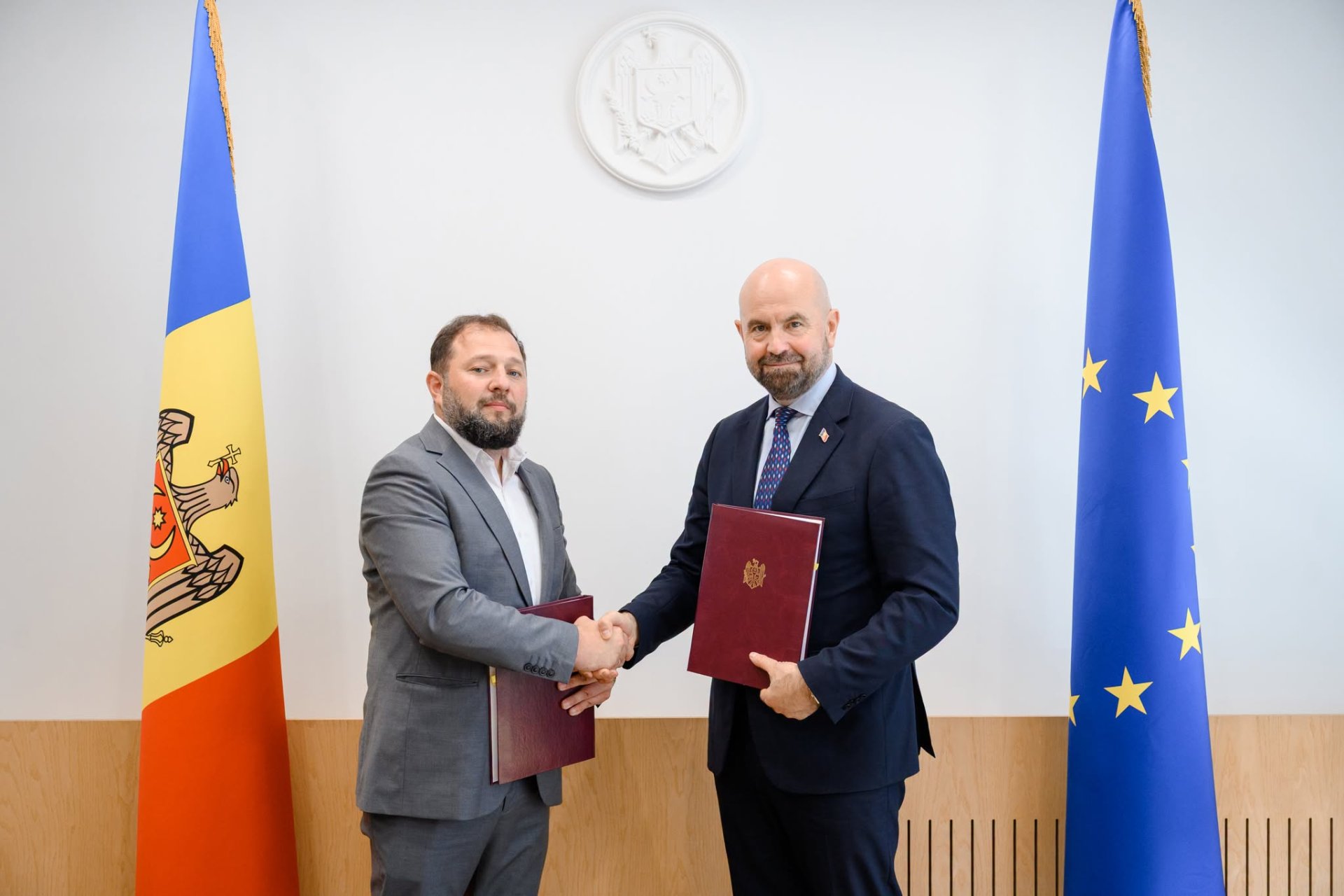 Angajații din transporturi și infrastructură vor beneficia de garanții sociale extinse