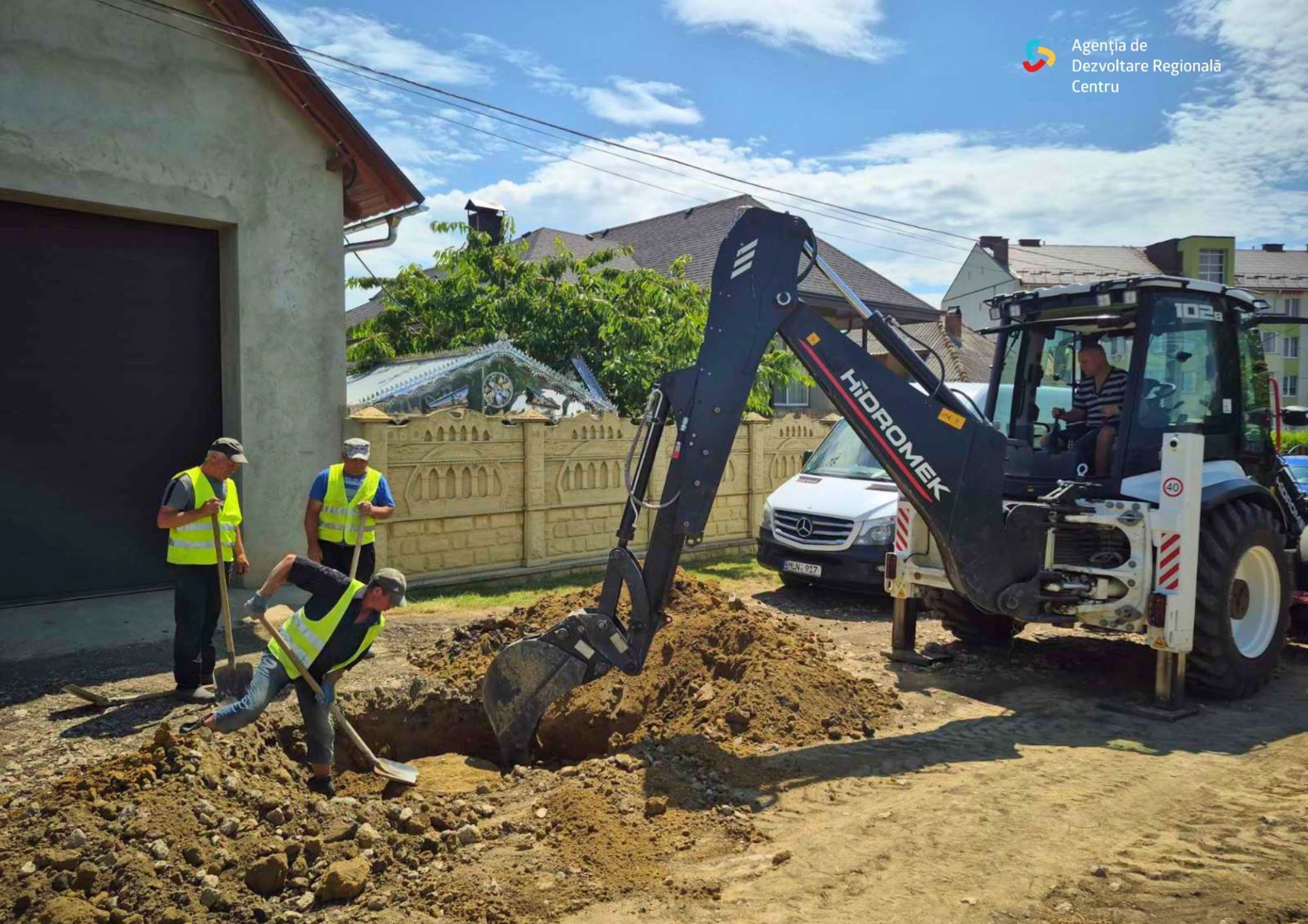 FOTO // Au început lucrările la stația regională de epurare și extinderea canalizării din Nisporeni și Vărzărești