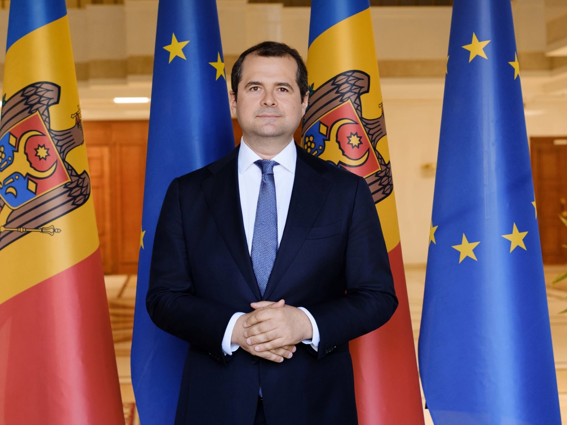 Premierul desemnat, Vasile Tofan, a prezentat echipa guvernamentală, cu care va merge în Parlament pentru a cere votul de încredere