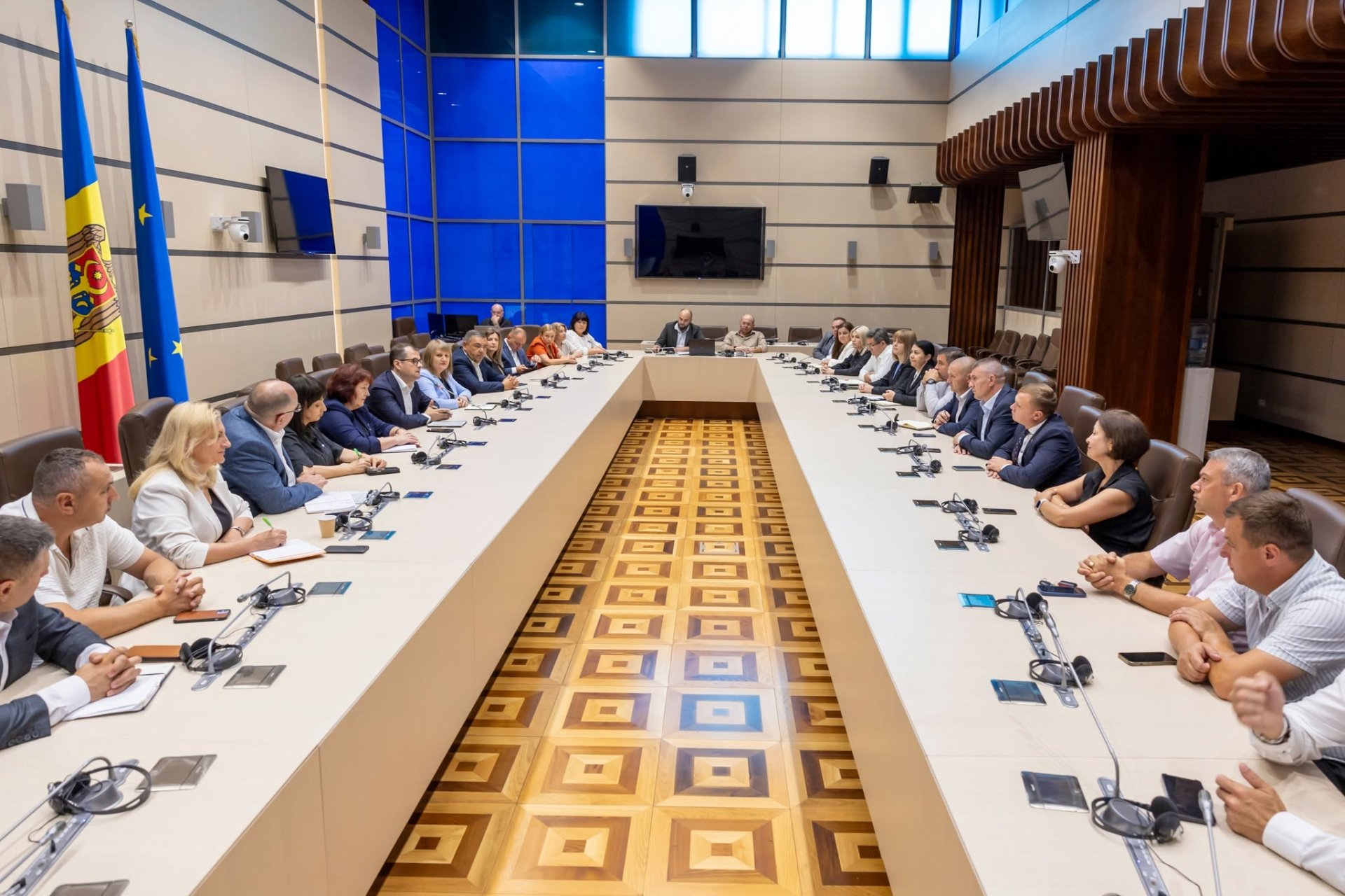 Reforma APL, discutată de Vasile Tofan cu reprezentanții autorităților locale: „Trebuie să venim cu soluții axate pe realitățile din teren”