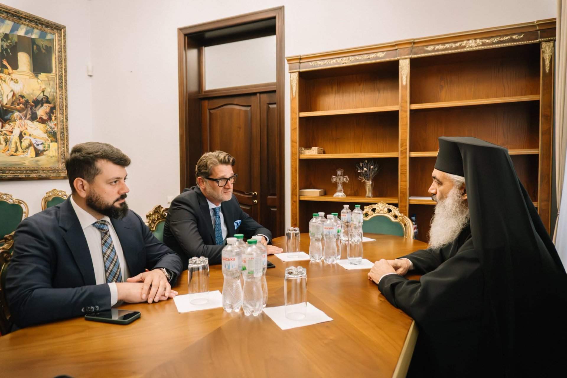 Mitropolia Basarabiei și Ambasada României discută noi direcții de cooperare în domeniul culturii, educației și patrimoniului