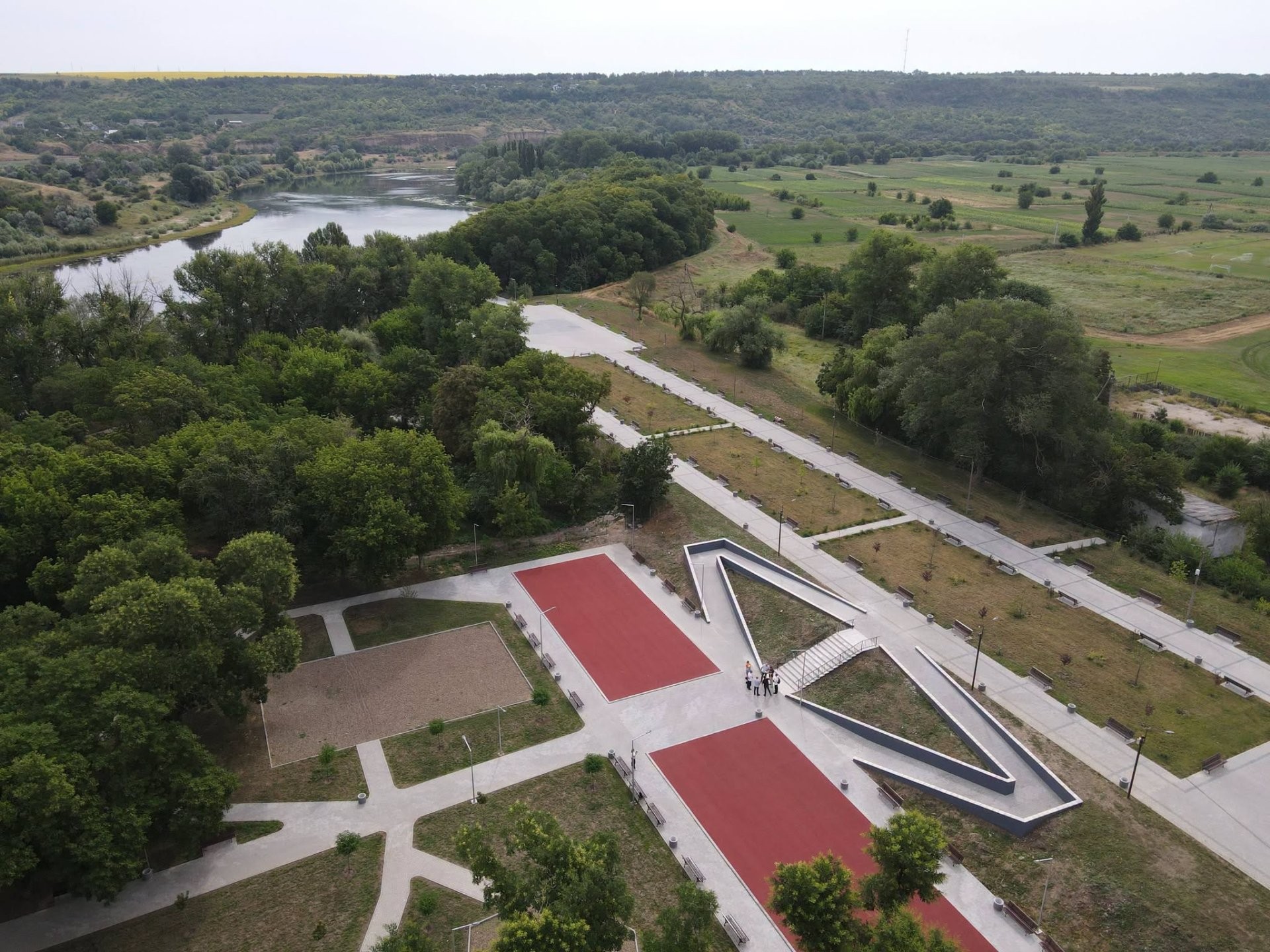 FOTO // Proiectul de revitalizare urbană din Criuleni, completat prin noi lucrări de infrastructură