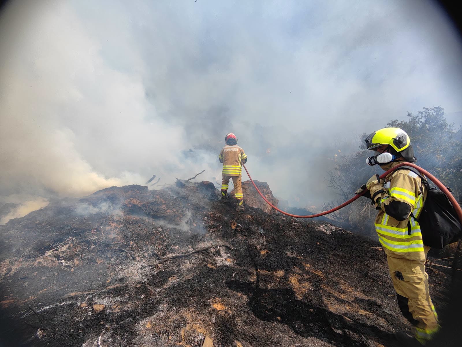 VIDEO // Pompierii moldoveni, parte a eforturilor comune de stingere a incendiilor de vegetație pe continentul european. Maia Sandu: „Asta înseamnă UE - țări care se ajută reciproc și oameni care sunt alături la bine și la greu”