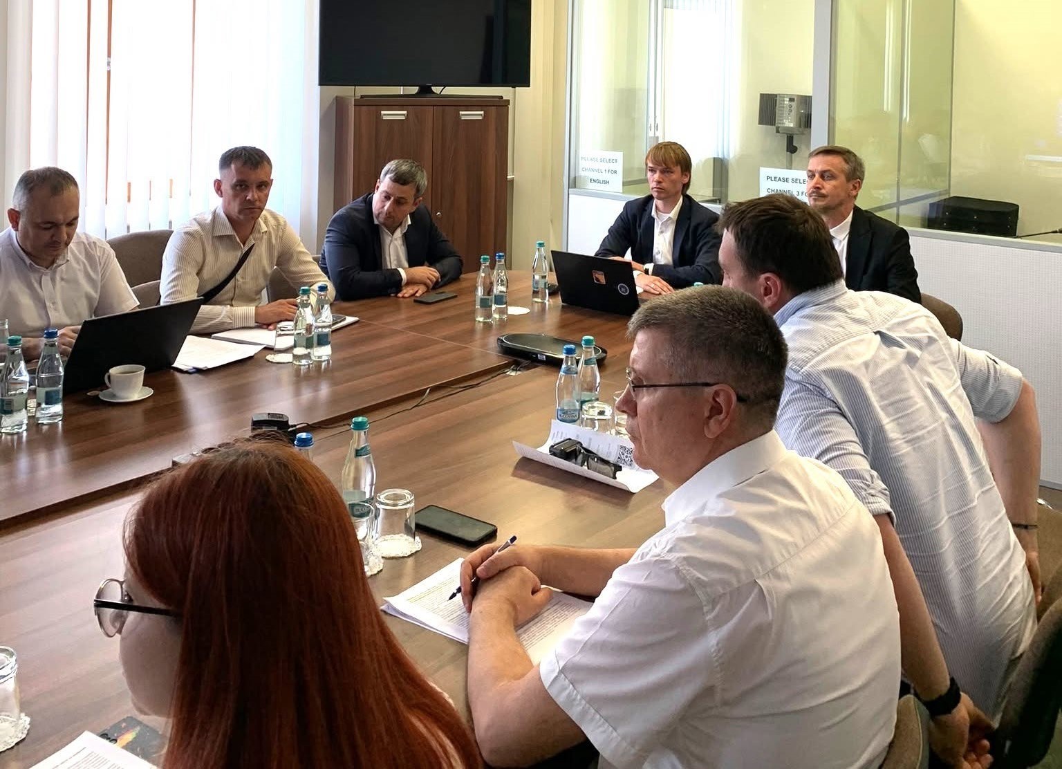 Siguranța podurilor, activitatea punctelor de înmatriculare a mijloacelor de transport și acreditarea școlilor auto, discutate în cadrul reuniunii experților de profil de pe ambele maluri ale Nistrului