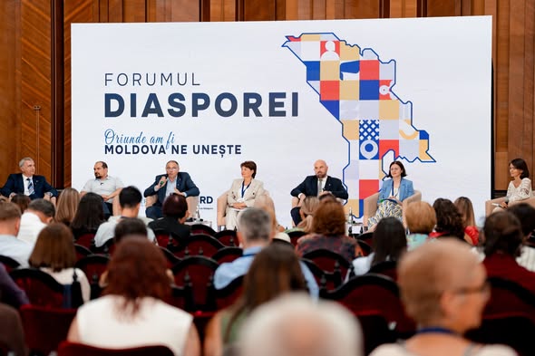 Forumul Diasporei // Ministrul Culturii a prezintat oportunitățile de finanțare pentru proiecte culturale și mobilitatea artiștilor