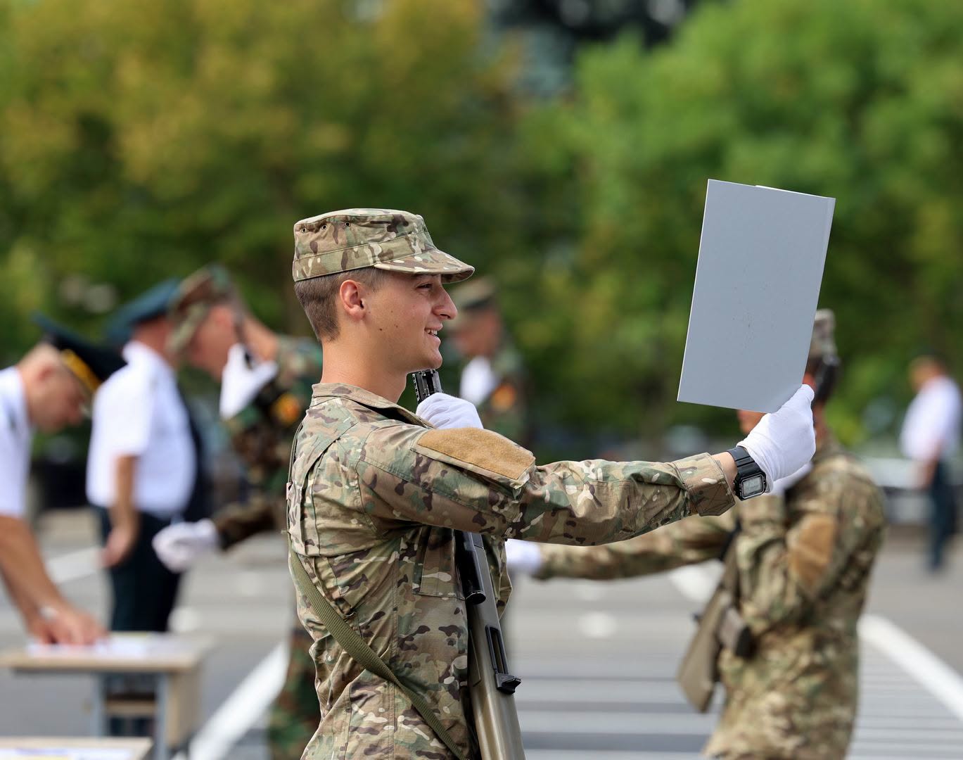 FOTO // Peste 230 de militari în termen au depus jurământul militar în garnizoana Chișinău