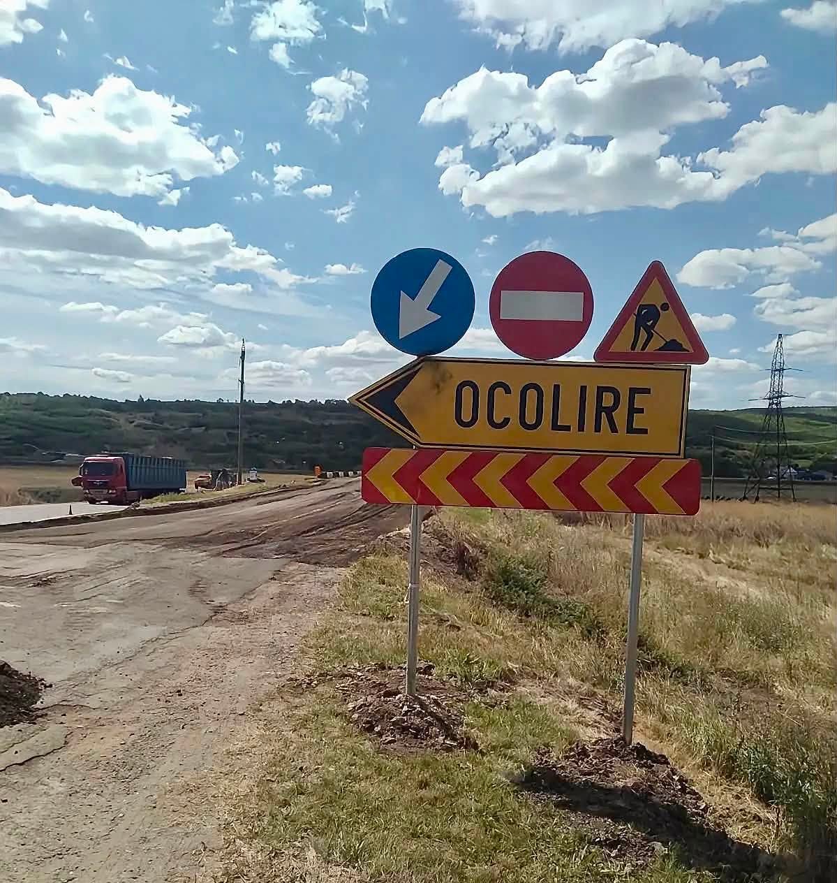 Circulația pe R22 la Zăicani, Teleneşti, este redirecționată pe un drum provizoriu în timpul reparației podului