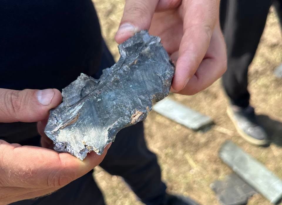 FOTO UPDATE // Explozie la Crocmaz, Ștefan Vodă. Fragmente ale unei drone de luptă depistate la fața locului