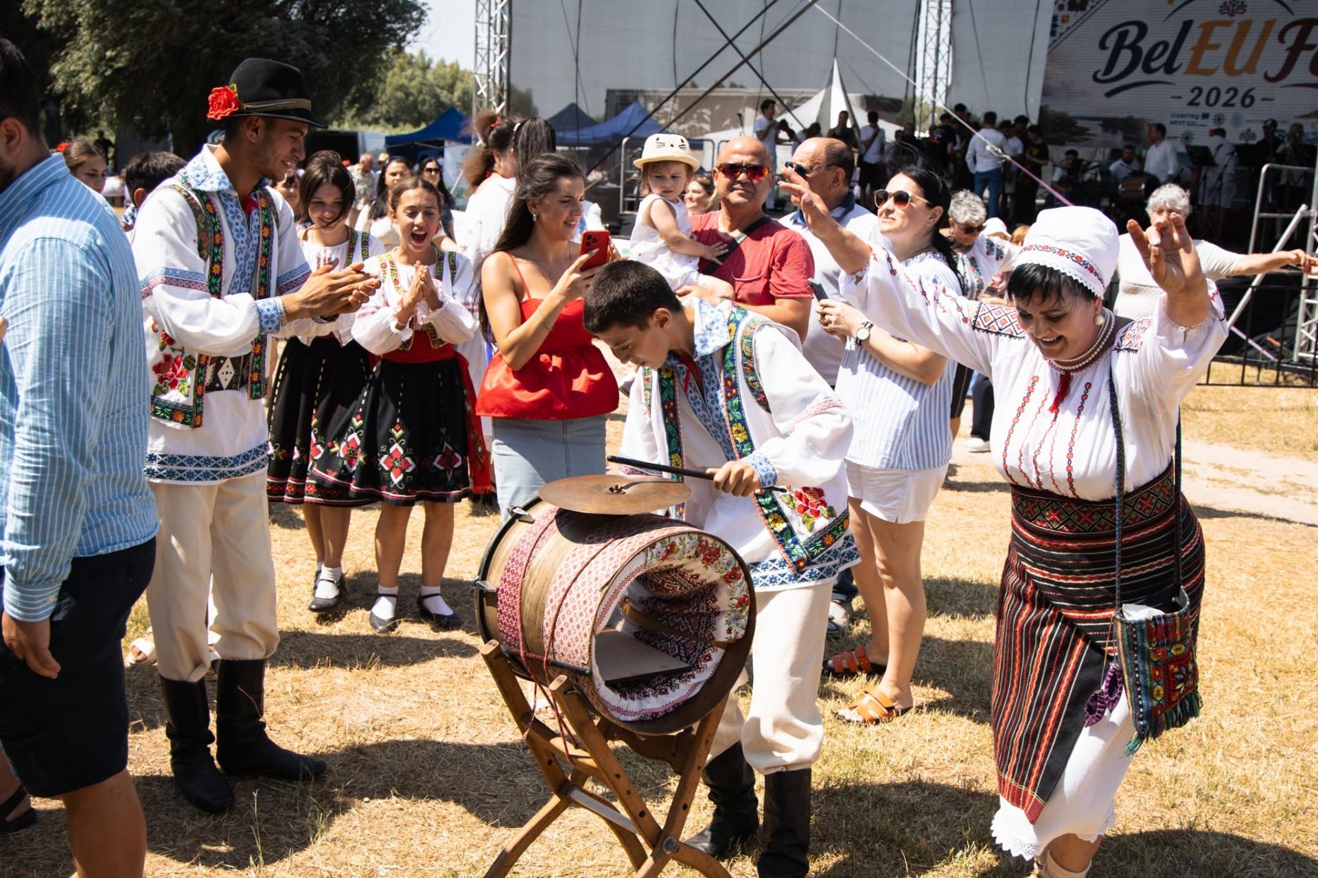 FOTO // Patrimoniul cultural de pe ambele maluri ale Prutului, celebrat prin meșteșuguri și tradiții la Cahul